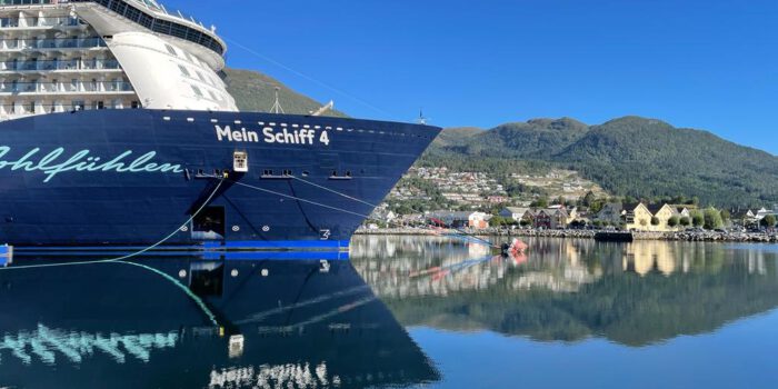 Mein Schiff 4